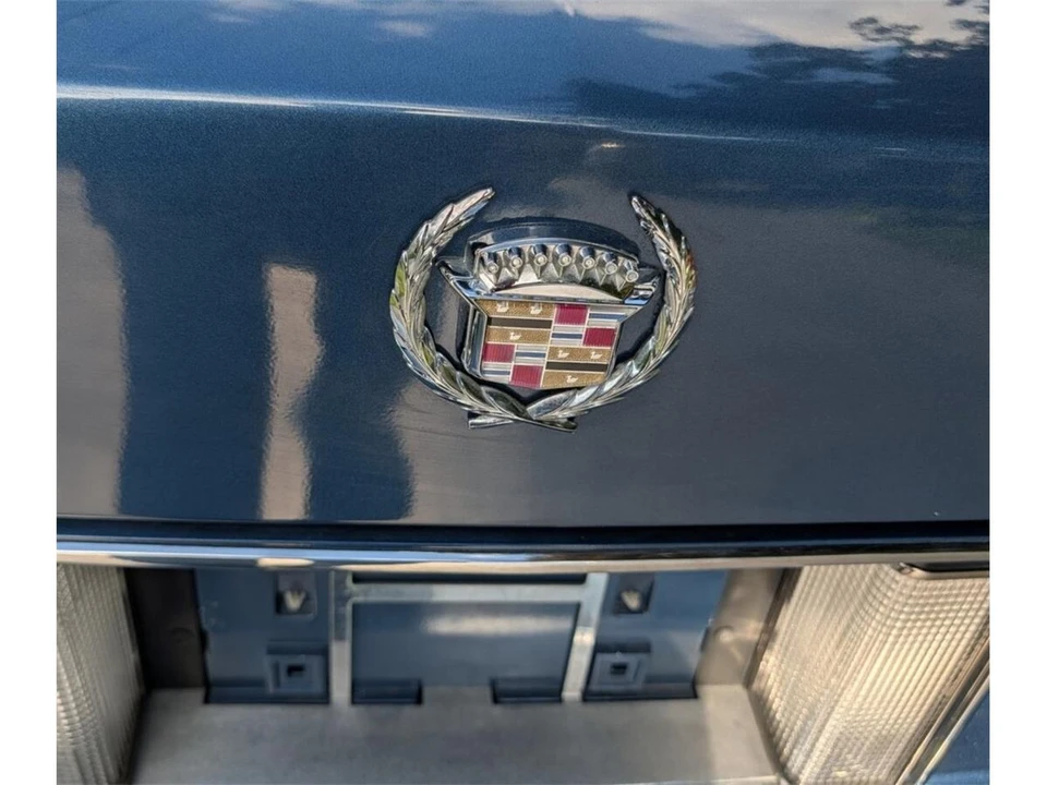 1988 Cadillac DeVille 6th Gen - Image 18 of 29