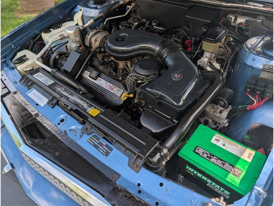 1988 Cadillac DeVille 6th Gen - Image 5 of 29