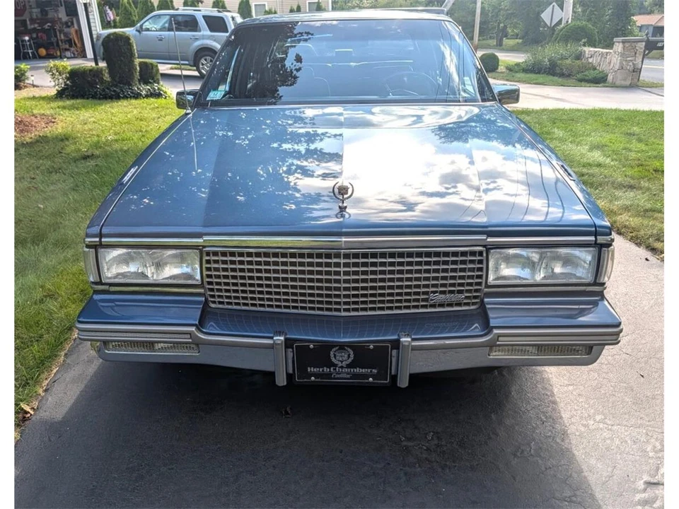 1988 Cadillac DeVille 6th Gen - Image 4 of 29