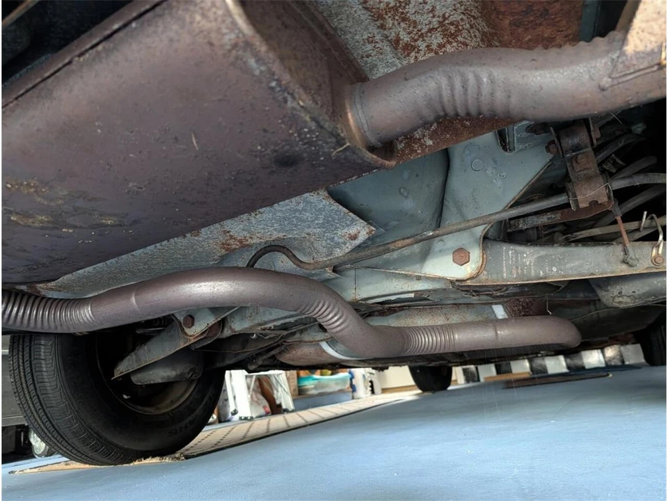 1988 Cadillac DeVille 6th Gen - Image 25 of 29