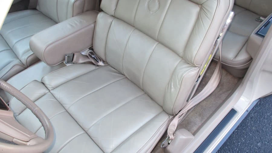 1988 Cadillac DeVille 6th Gen - Image 4 of 22