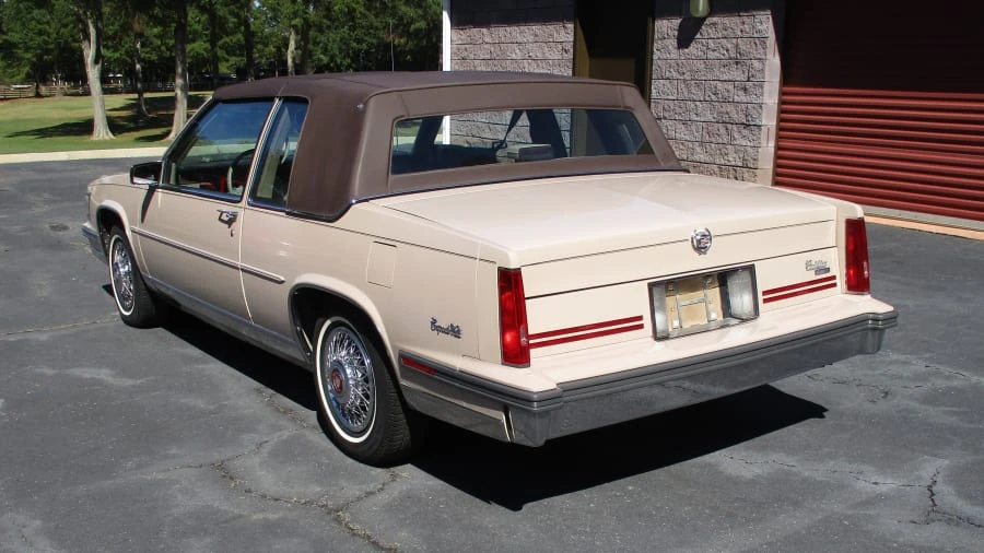 1988 Cadillac DeVille 6th Gen - Image 14 of 22