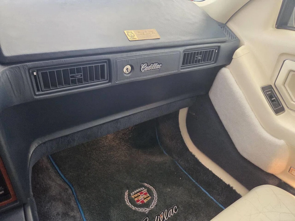 1988 Cadillac Eldorado 11th Gen - Image 24 of 31