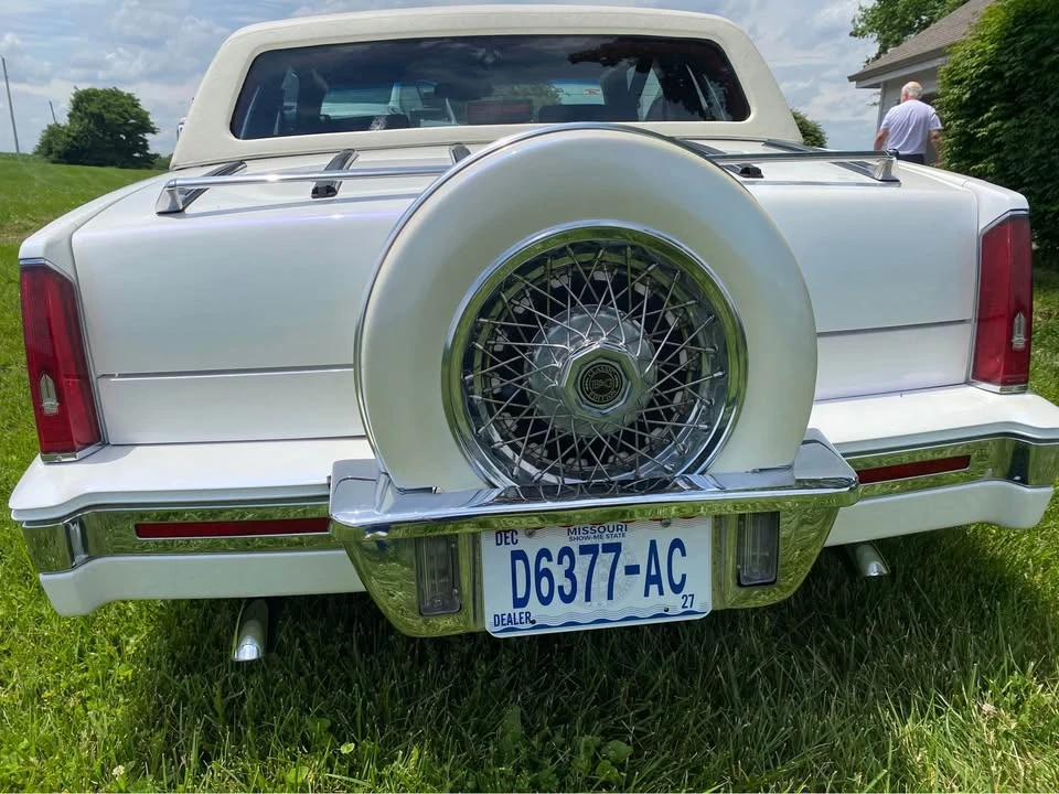 1988 Cadillac Eldorado 11th Gen - Image 2 of 10