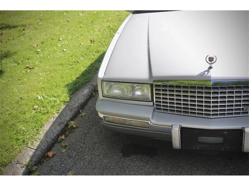 1988 Cadillac Eldorado 11th Gen - Image 17 of 31