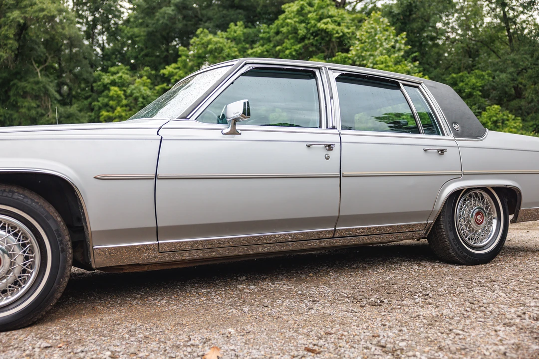 1988 Cadillac Fleetwood - Image 27 of 31