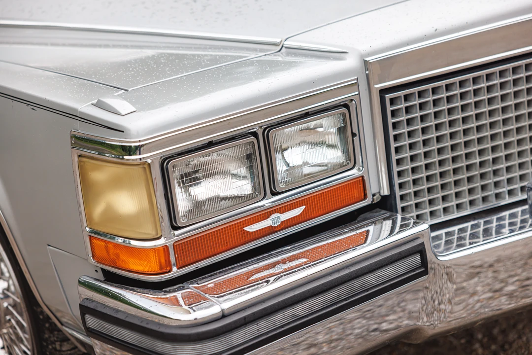 1988 Cadillac Fleetwood - Image 15 of 31