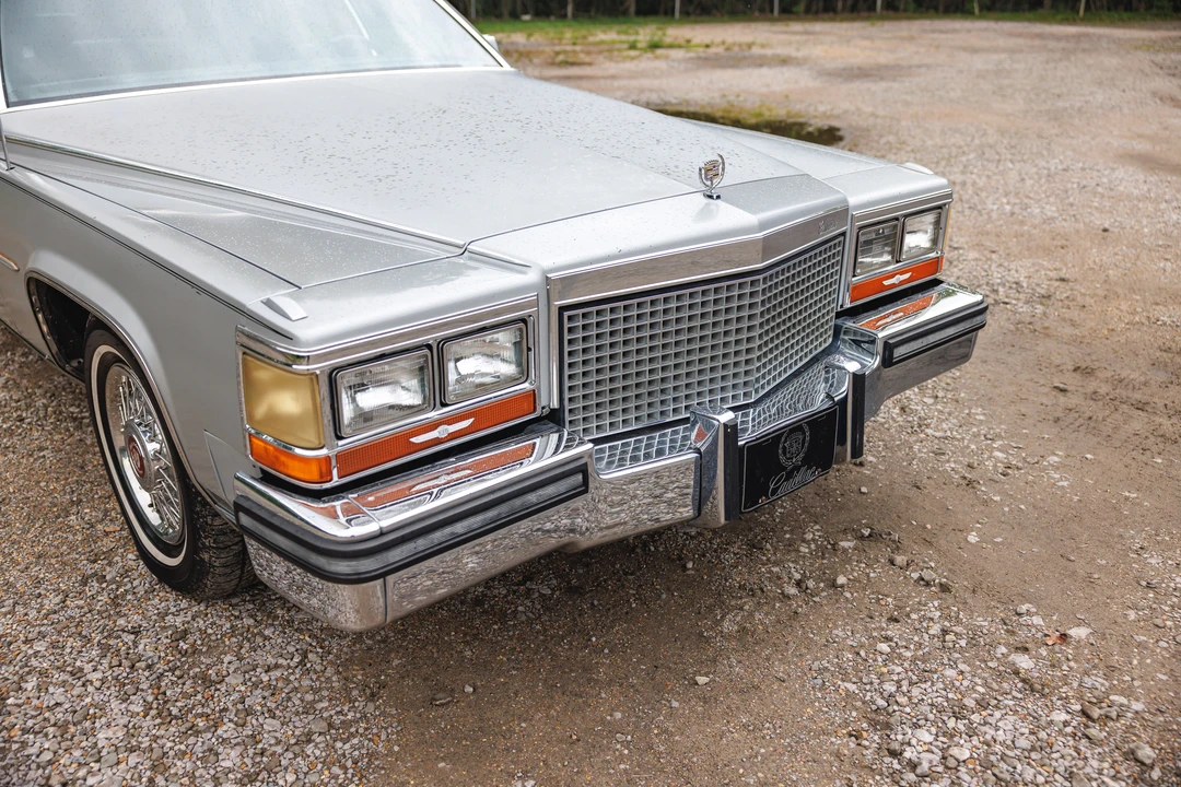1988 Cadillac Fleetwood - Image 13 of 31