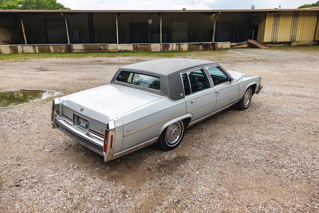 1988 Cadillac Fleetwood - Image 7 of 31