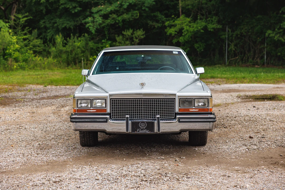 1988 Cadillac Fleetwood - Image 10 of 31