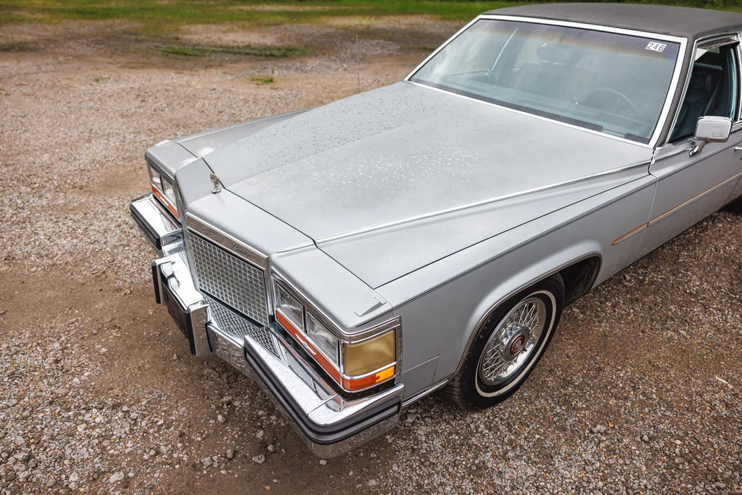 1988 Cadillac Fleetwood - Image 25 of 31