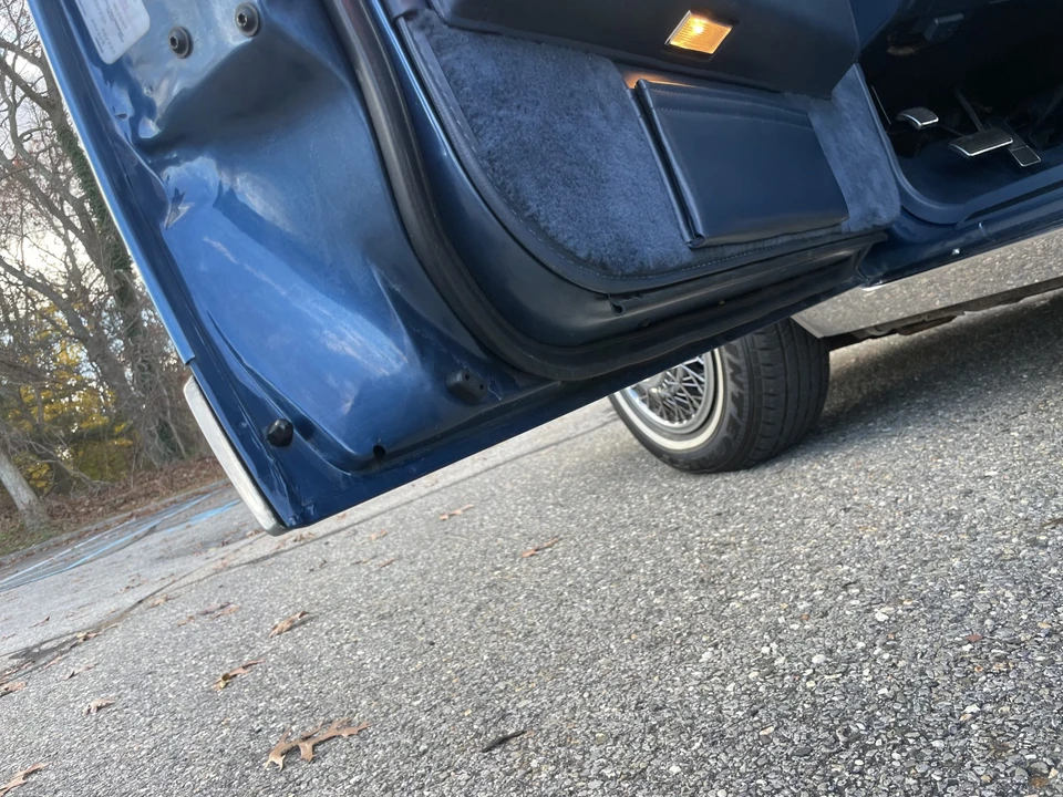 1988 Cadillac Fleetwood - Image 28 of 31