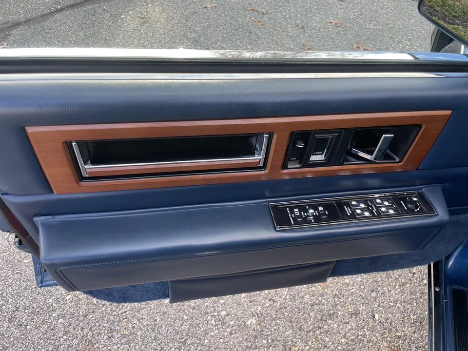 1988 Cadillac Fleetwood - Image 25 of 31
