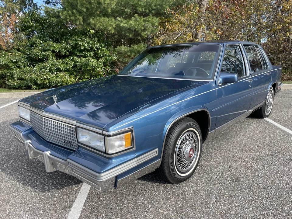 1988 Cadillac Fleetwood - Image 6 of 31