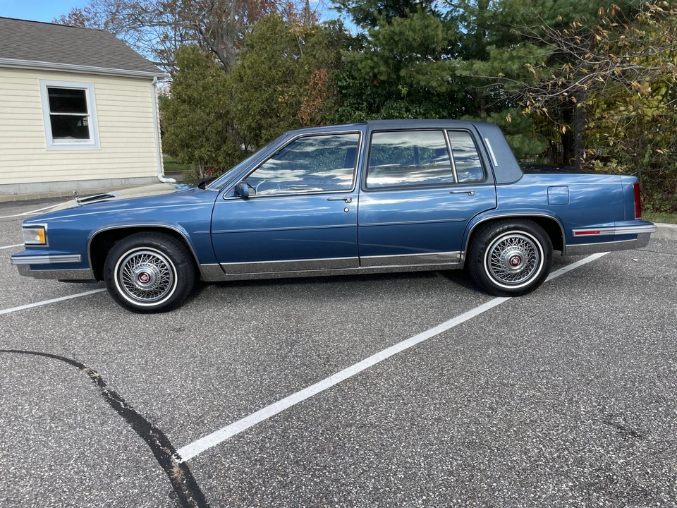 1988 Cadillac Fleetwood - Image 8 of 31