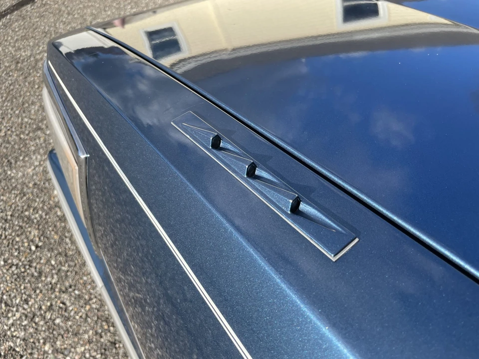 1988 Cadillac Fleetwood - Image 12 of 31
