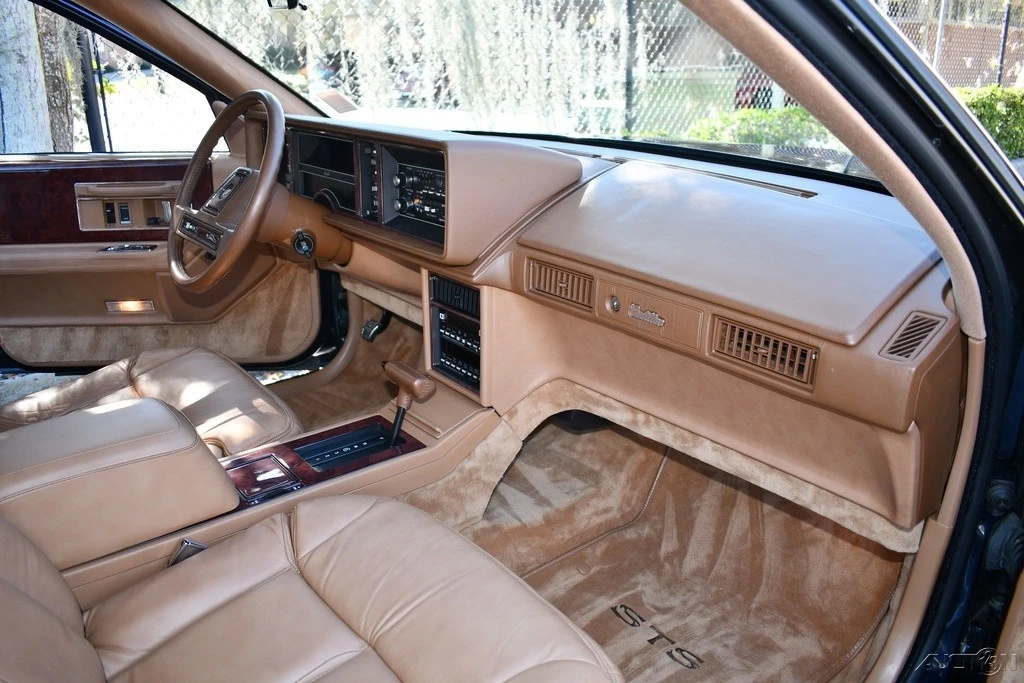 1988 Cadillac Seville - Image 22 of 24
