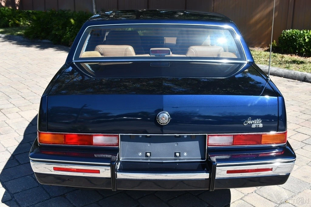 1988 Cadillac Seville - Image 8 of 24