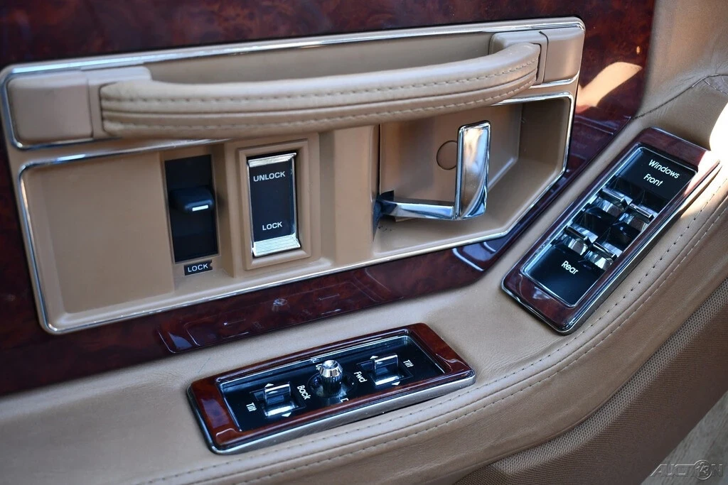 1988 Cadillac Seville - Image 19 of 21