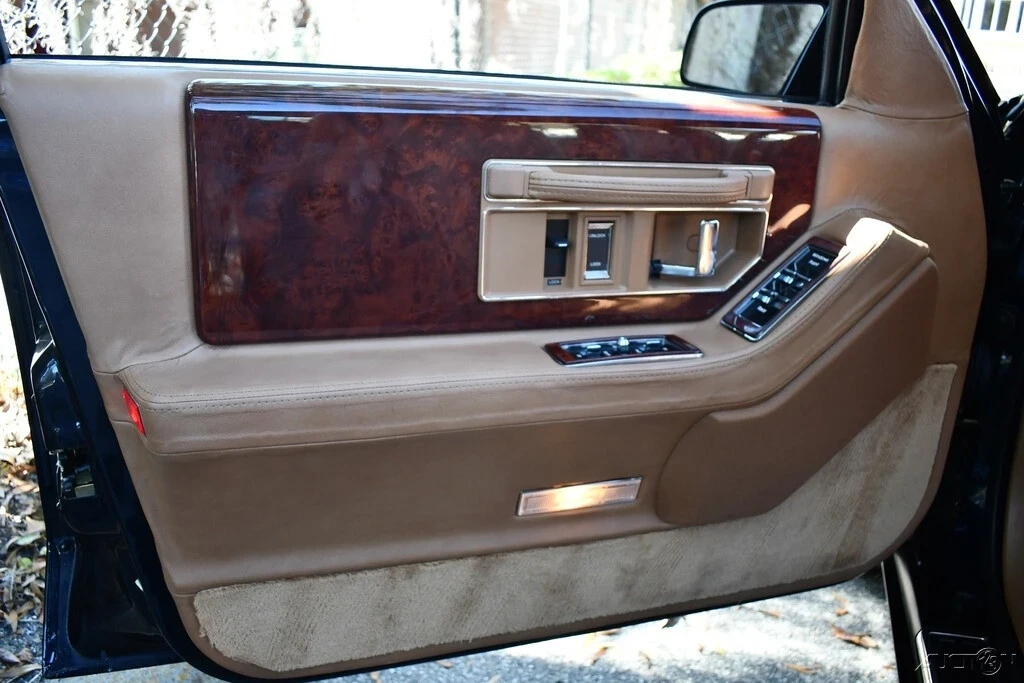 1988 Cadillac Seville - Image 18 of 21