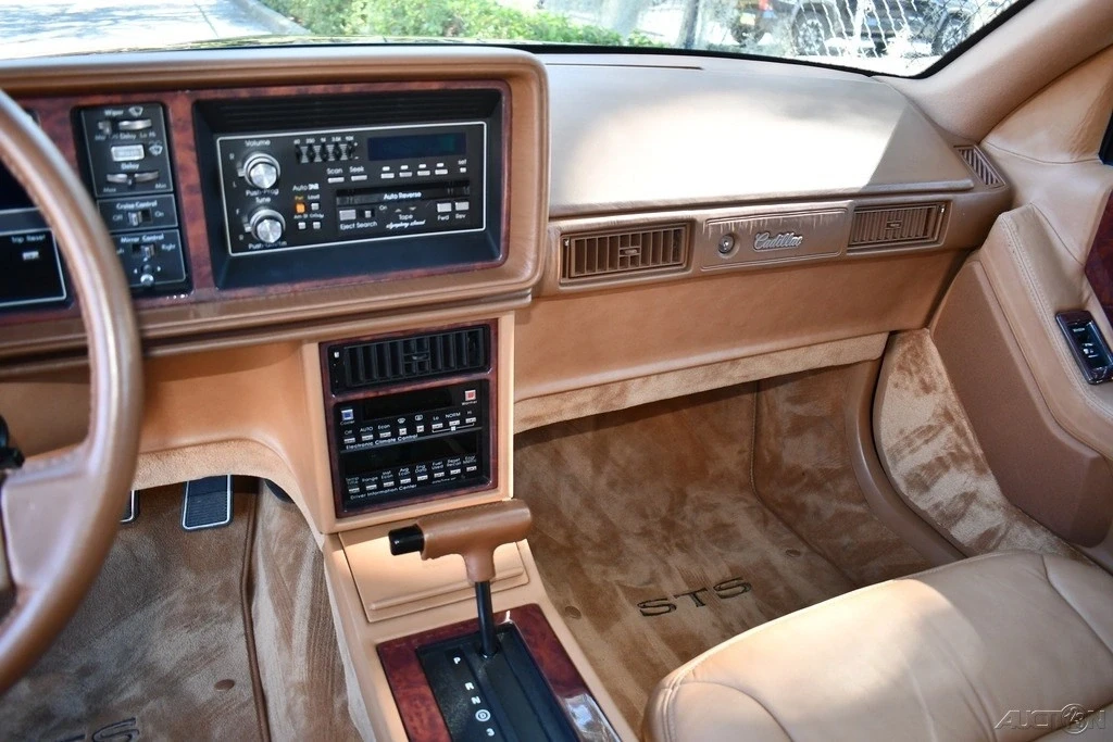 1988 Cadillac Seville - Image 20 of 21