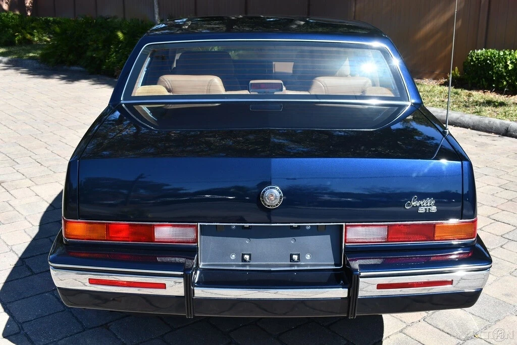 1988 Cadillac Seville - Image 10 of 21