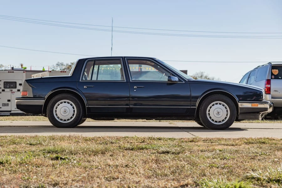 1988 Cadillac Seville - Image 2 of 27