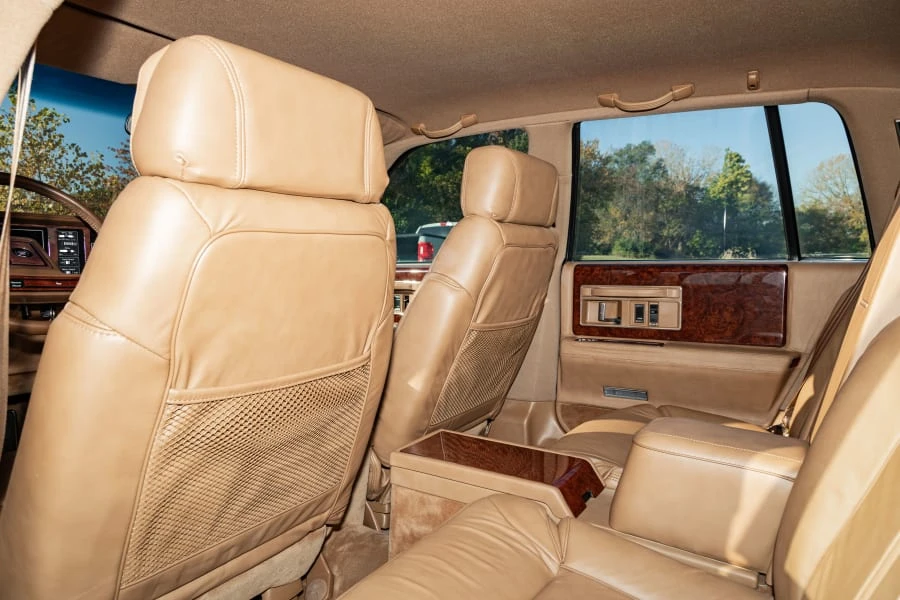 1988 Cadillac Seville - Image 23 of 27