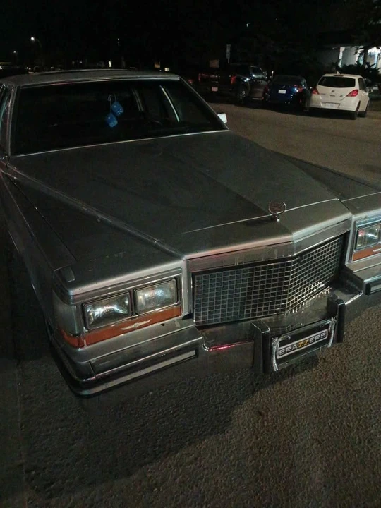 1988 Cadillac Brougham - Image 18 of 20