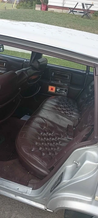 1988 Cadillac Brougham - Image 7 of 20