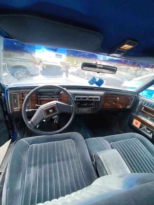 1988 Cadillac Brougham - Image 4 of 7