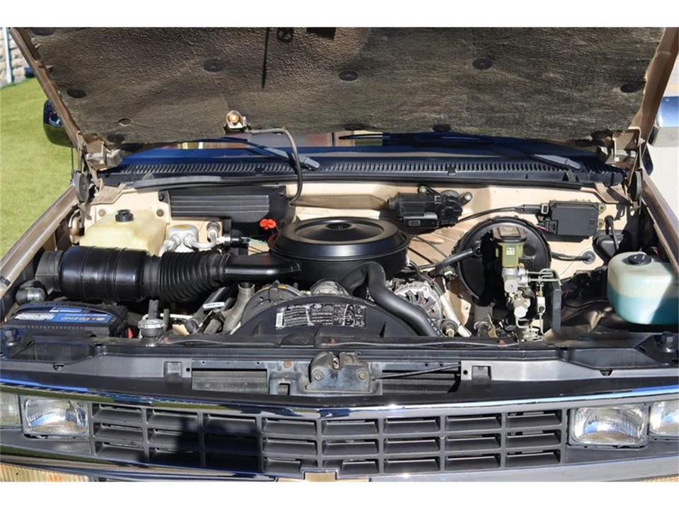 1988 Chevrolet C/K 4th Gen - Image 2 of 31