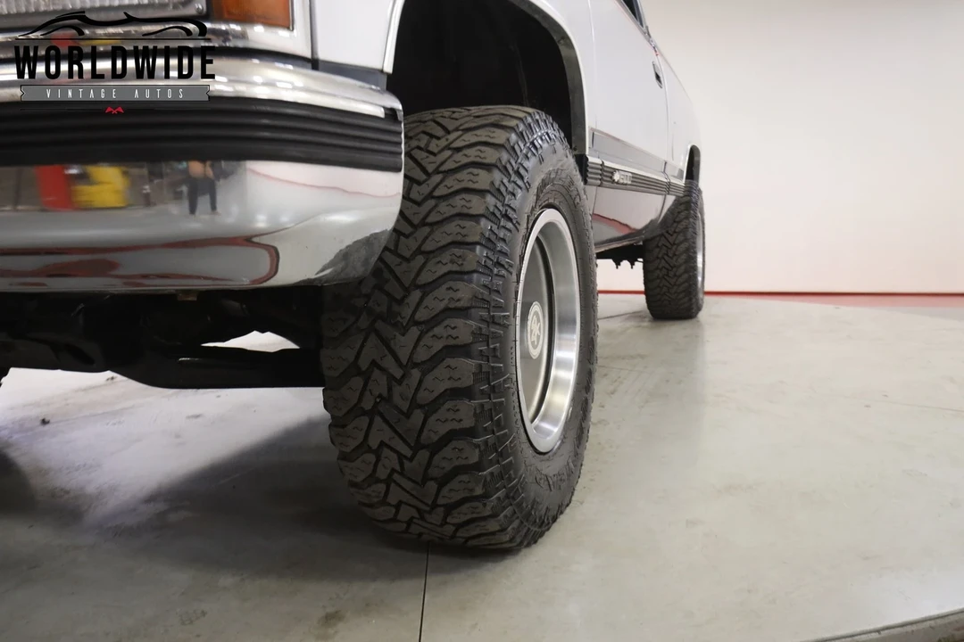 1988 Chevrolet C/K 4th Gen - Image 11 of 12