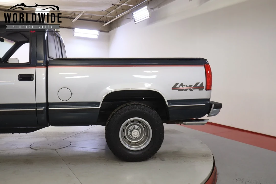 1988 Chevrolet C/K 4th Gen - Image 10 of 12