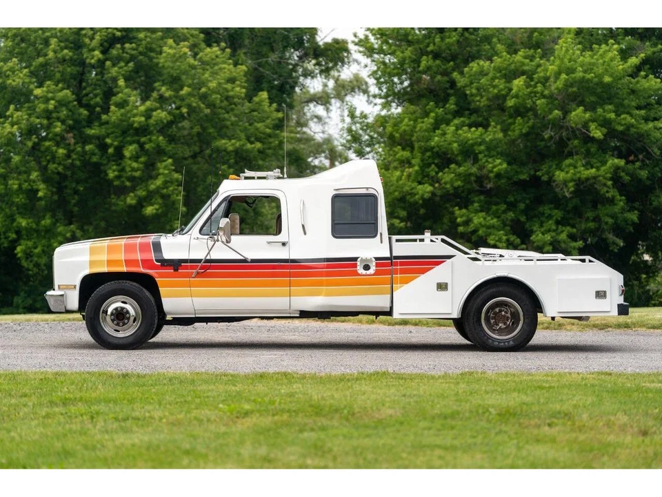 1988 Chevrolet C/K 4th Gen - Image 4 of 31