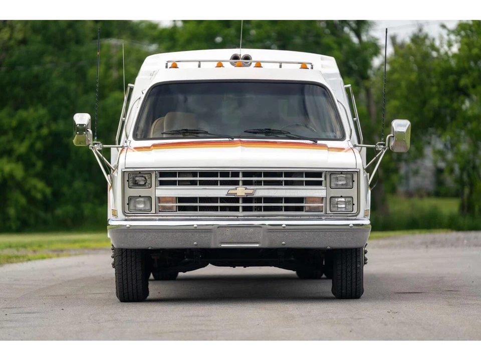 1988 Chevrolet C/K 4th Gen - Image 2 of 31