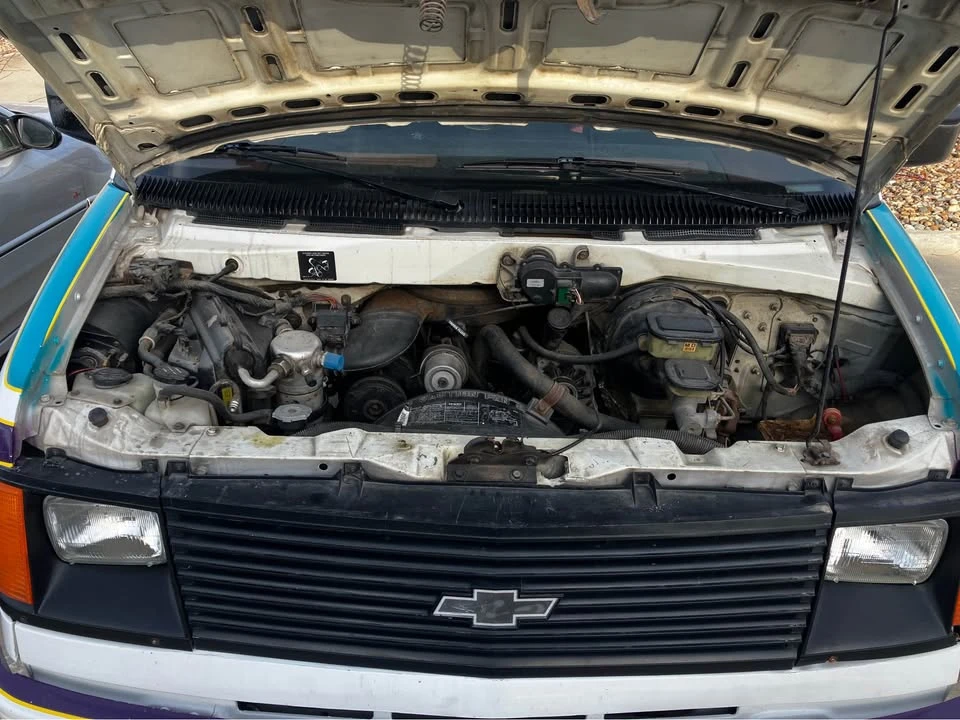 1988 Chevrolet Astro - Image 5 of 13