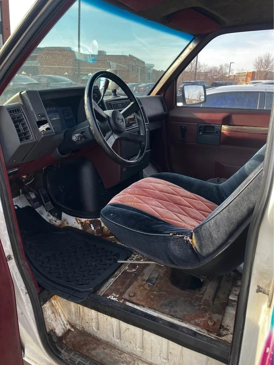 1988 Chevrolet Astro - Image 12 of 13