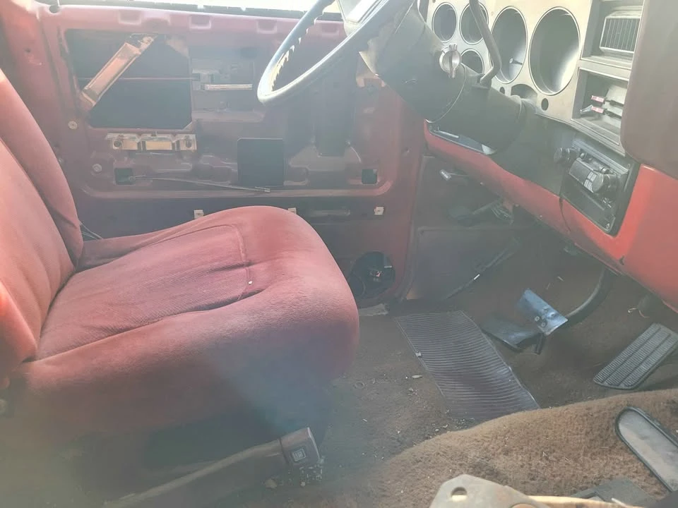 1988 Chevrolet Blazer - Image 9 of 15