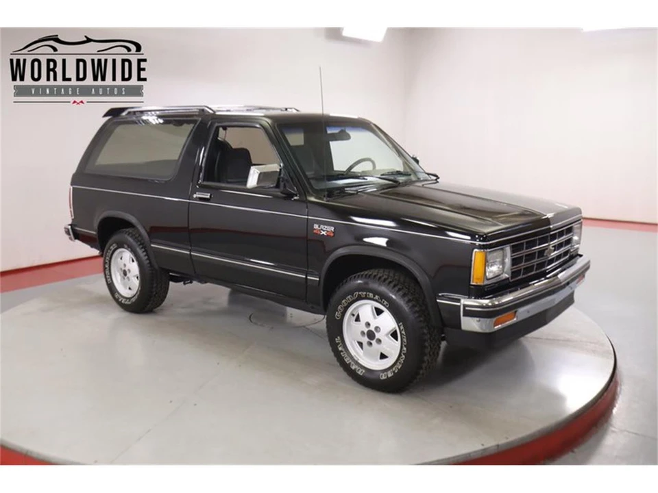 1988 Chevrolet K5 Blazer 2nd Gen - Image 2 of 31