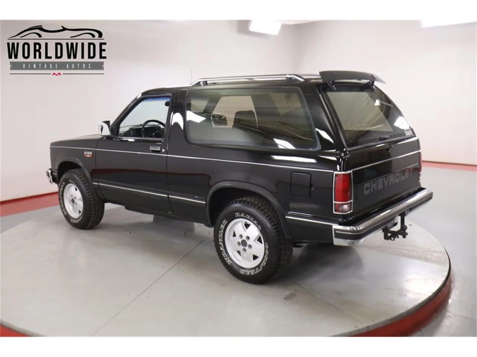 1988 Chevrolet K5 Blazer 2nd Gen - Image 5 of 31