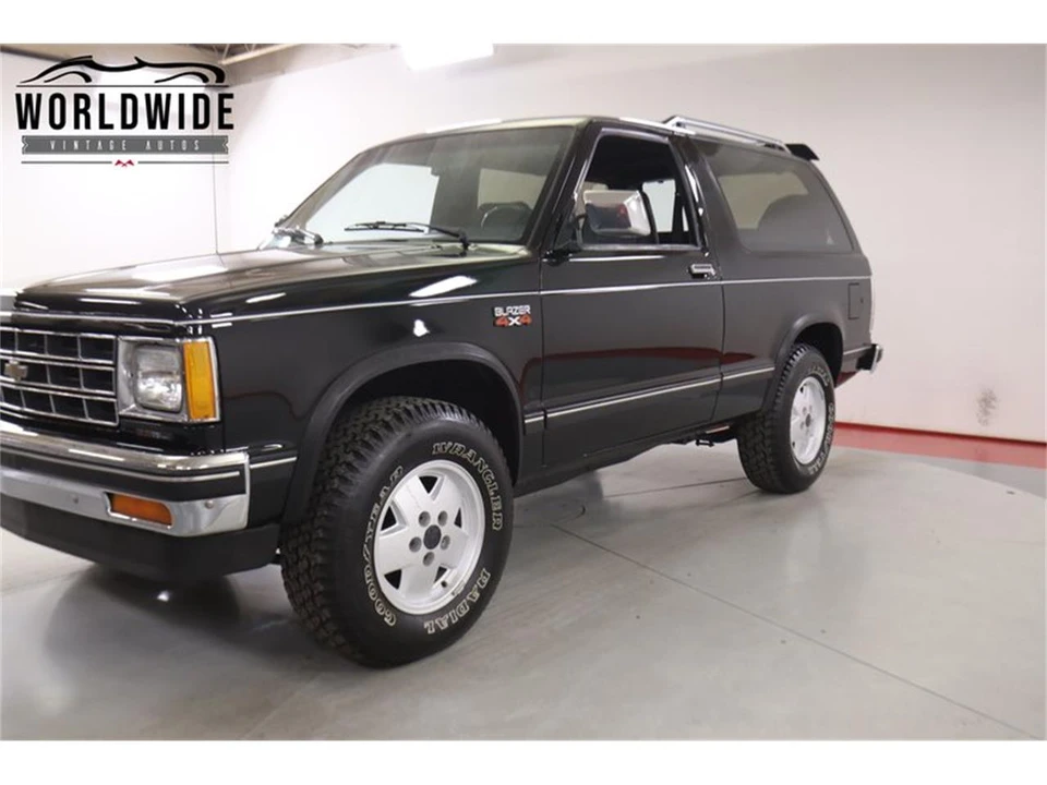 1988 Chevrolet K5 Blazer 2nd Gen - Image 13 of 31