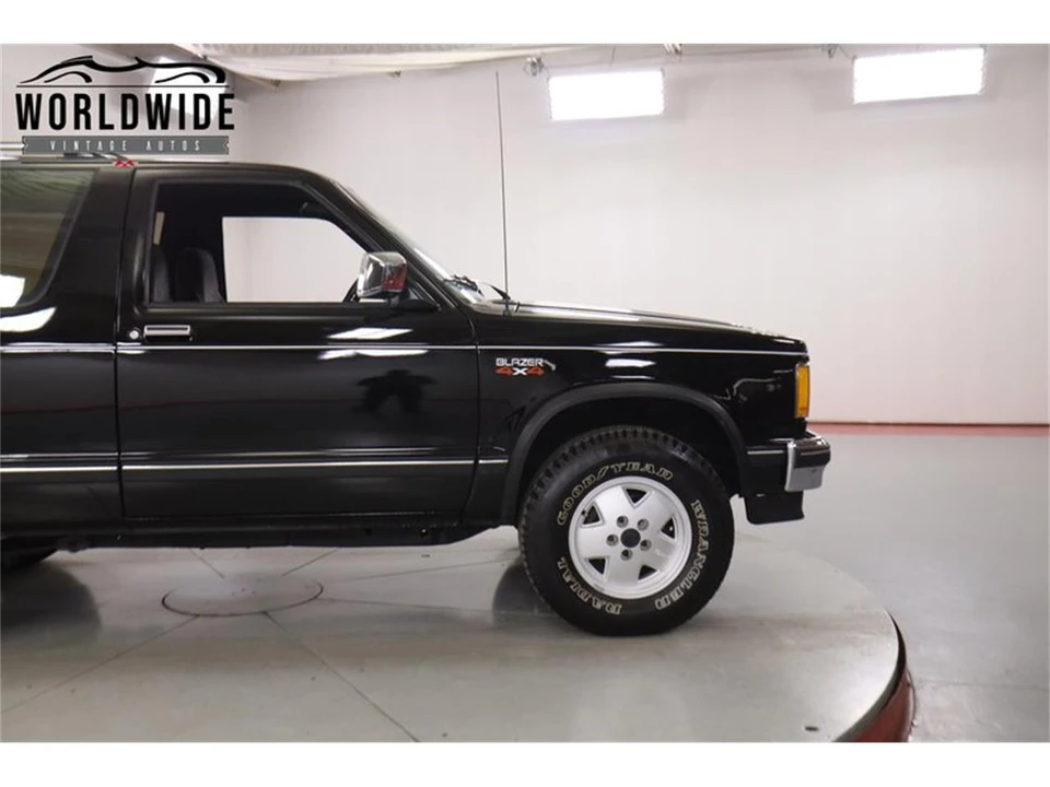 1988 Chevrolet K5 Blazer 2nd Gen - Image 8 of 31