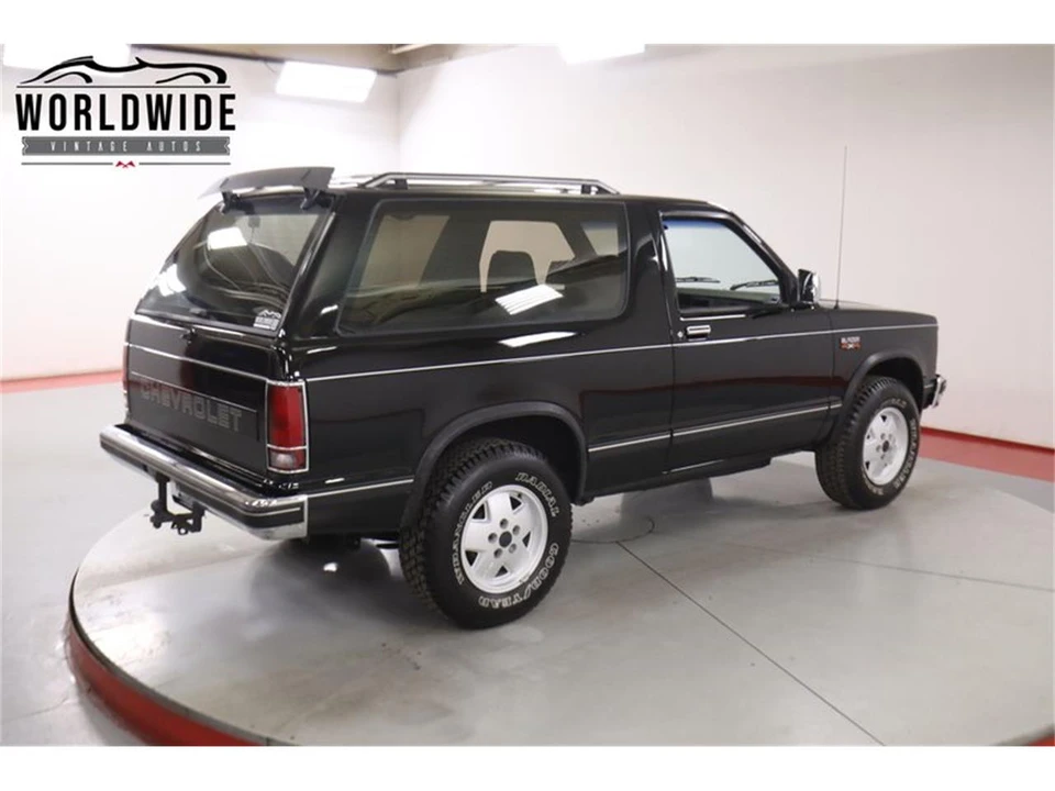 1988 Chevrolet K5 Blazer 2nd Gen - Image 6 of 31