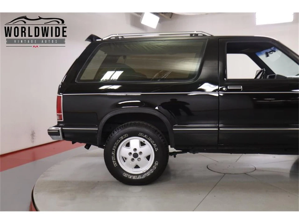 1988 Chevrolet K5 Blazer 2nd Gen - Image 9 of 31