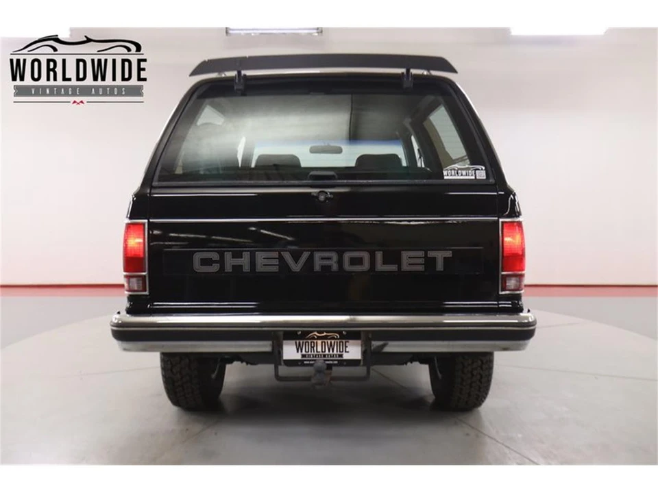1988 Chevrolet K5 Blazer 2nd Gen - Image 17 of 31