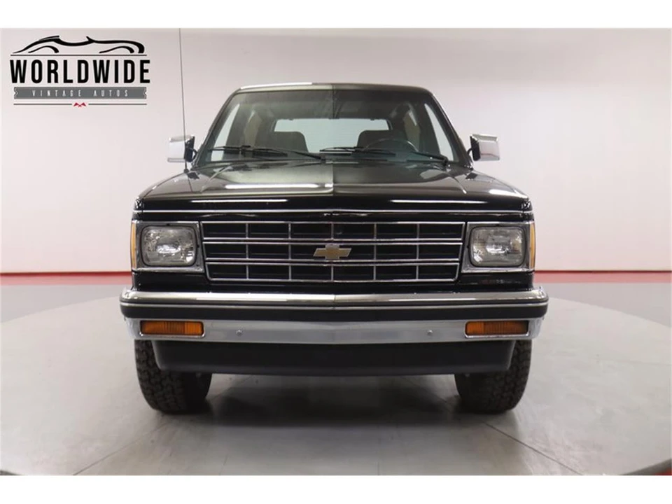 1988 Chevrolet K5 Blazer 2nd Gen - Image 15 of 31