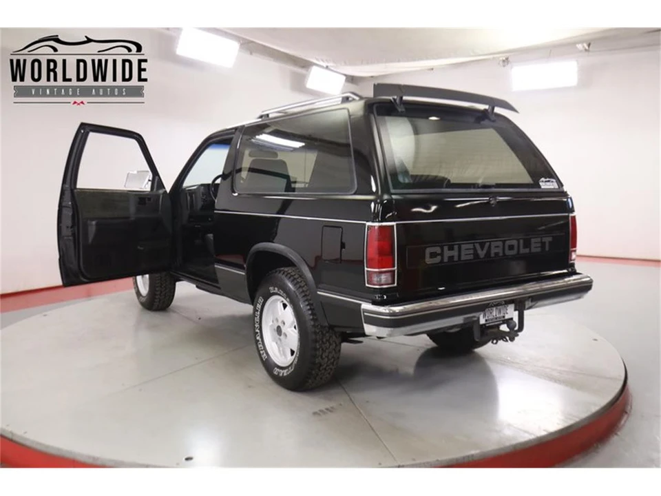 1988 Chevrolet K5 Blazer 2nd Gen - Image 23 of 31