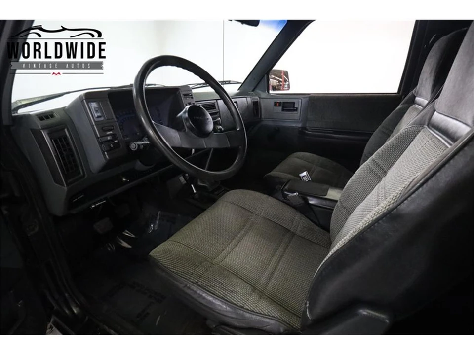1988 Chevrolet K5 Blazer 2nd Gen - Image 28 of 31