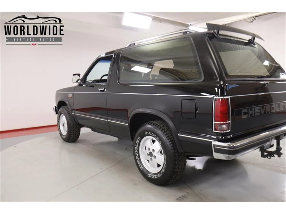 1988 Chevrolet K5 Blazer 2nd Gen - Image 21 of 31